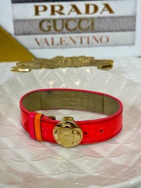 Louis Vuitton Vernis Bright Neon Pink Orange Adjustable Bracelet
Limited Edition